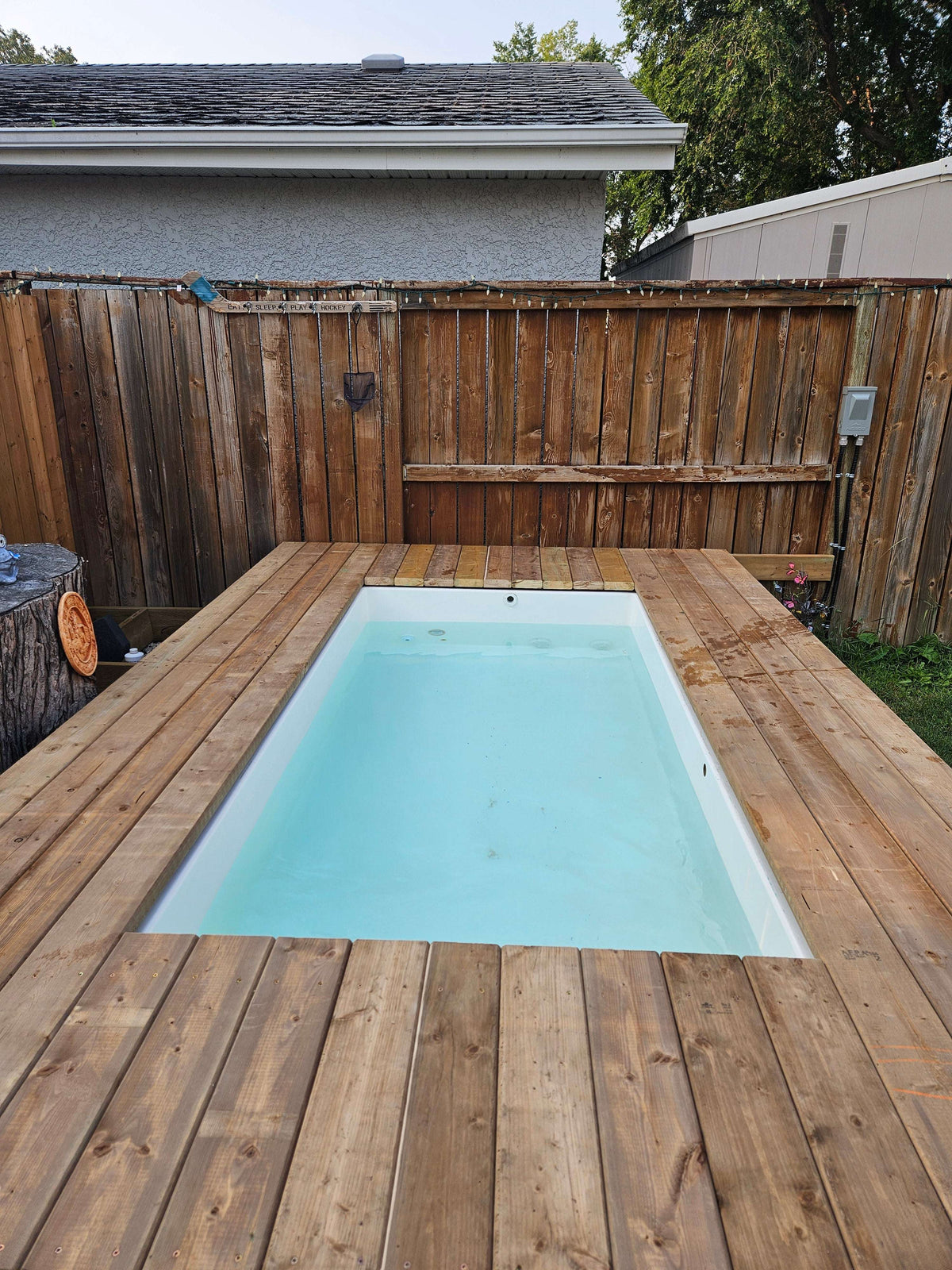 Fluid Compact Open Fiberglass Tubs