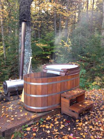 Fluid Float Japanese Cedar Soaking Tub